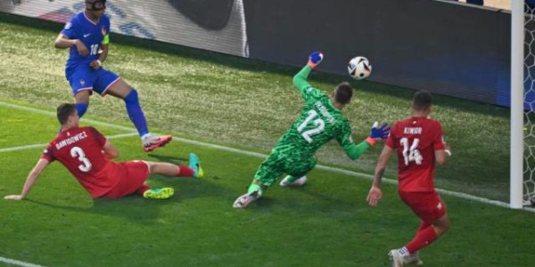 九游平台官网-王勤伯：小组收着踢是法国传统，德尚经济学下大棋